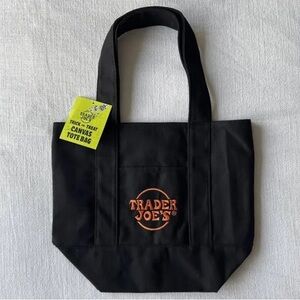 ❤️ Trader Joe’s Iconic Reusable Small Halloween Tote Bag NWT